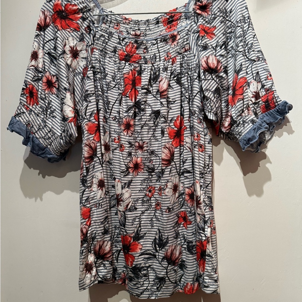 LuLaRoe Lily Large Short Sleeve Top